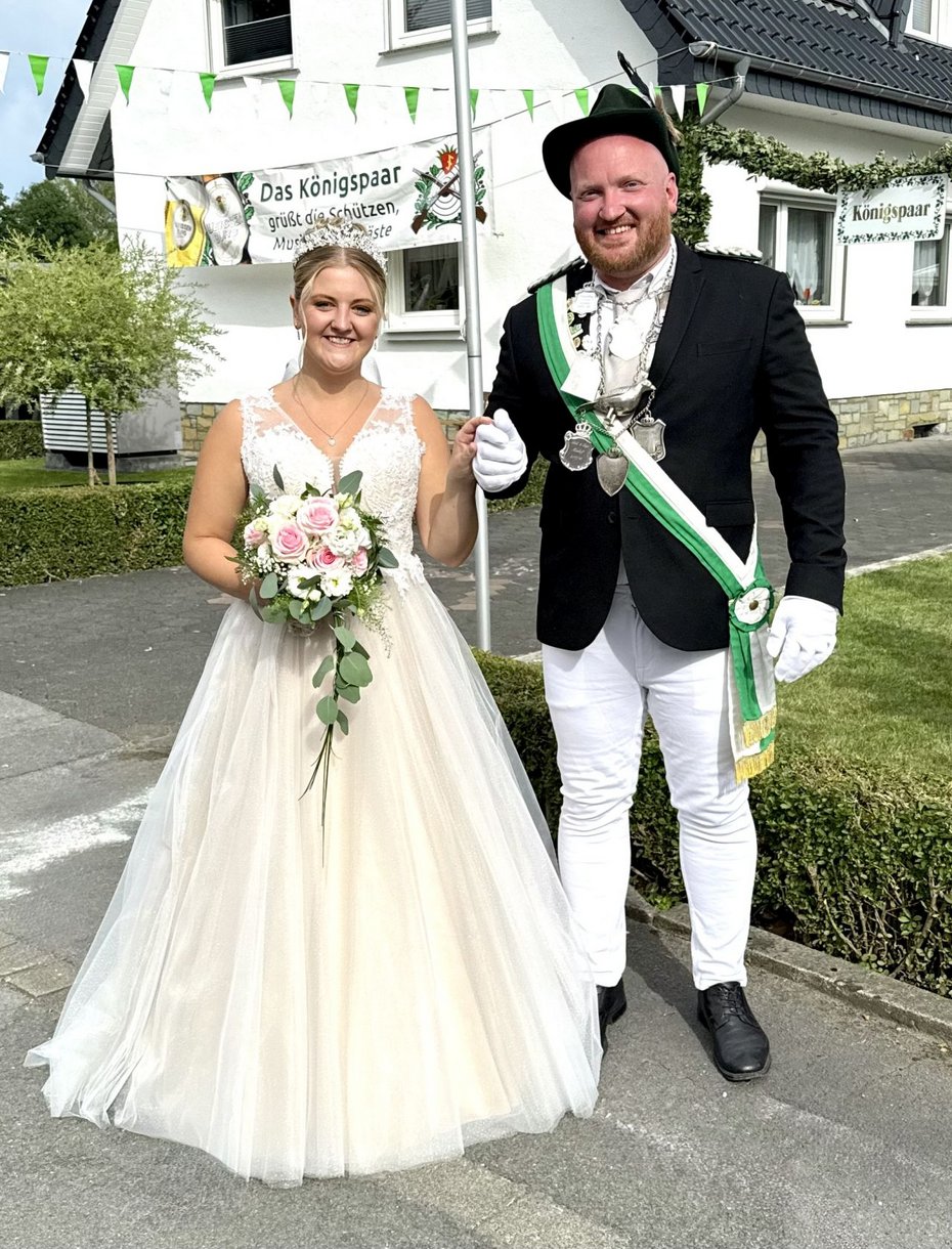 Dennis Ponzel ist der neue König der Heilbad Schützen. Er sicherte sich mit dem 283 Schuss die Königswürde.