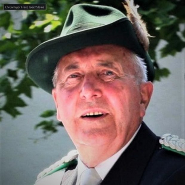 Ehrenmajor Franz Josef Steins